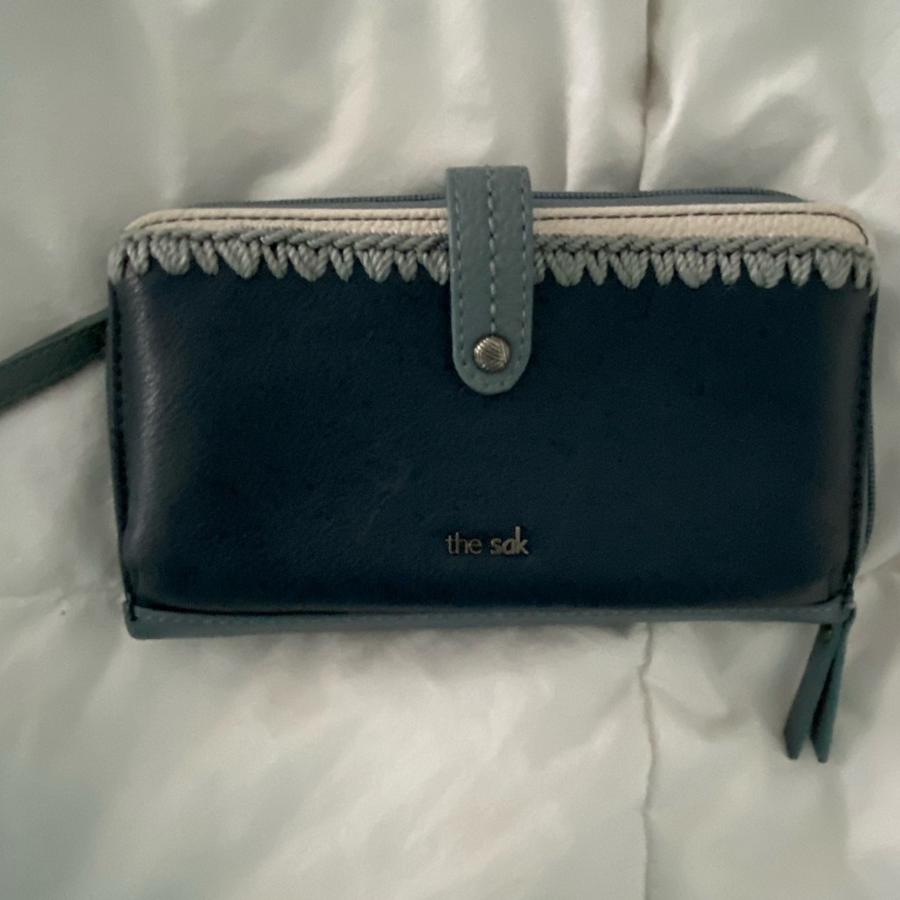 The Sak | Wristlet leather wallet. Blue/dark blue. NWOT